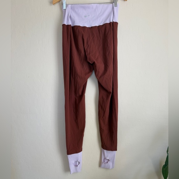 Nike Women’s High Rise Chocolate Brown Luxe Yoga Leggings Colorblock in Size XXL - Picture 6 of 13